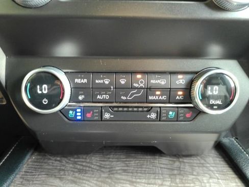 Used 2021 Ford Expedition Max Limited RWD image 12