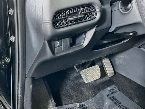 Used 2025 Honda HR-V LX image 10