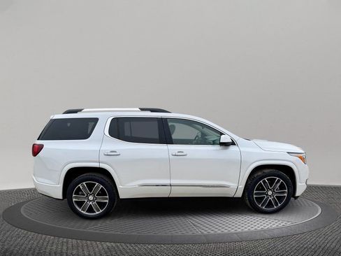 Used 2017 GMC Acadia Denali w/ Technology Package AWD/4WD image 6