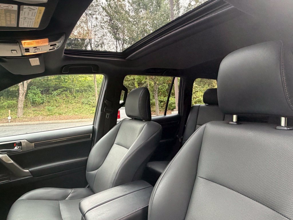 Used 2021 Lexus GX 460 Premium w/ Premium Plus Package AWD/4WD image 18