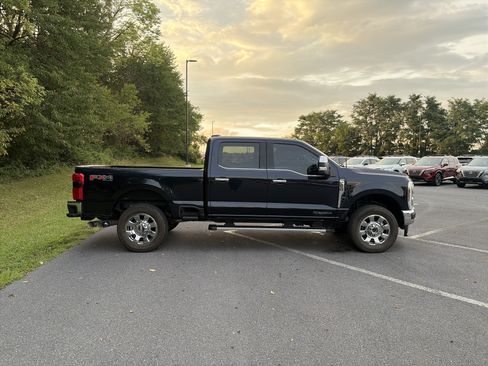 Used 2025 Ford F250 Lariat w/ Chrome Package AWD/4WD image 4