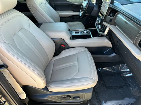Used 2024 Ford Expedition Max Limited image 13
