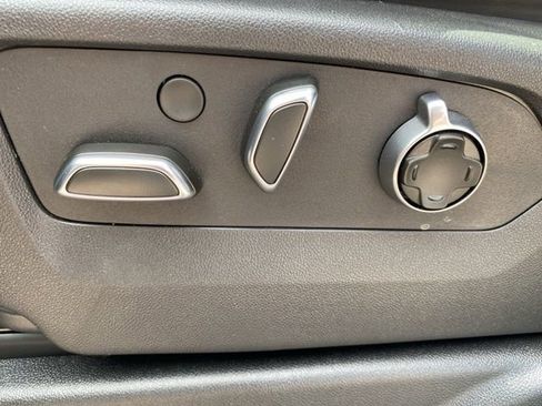 Used 2025 GMC Yukon Denali Ultimate w/ LPO, Floor Liner Package image 16