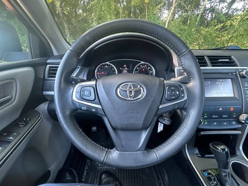 Used 2016 Toyota Camry SE FWD image 20