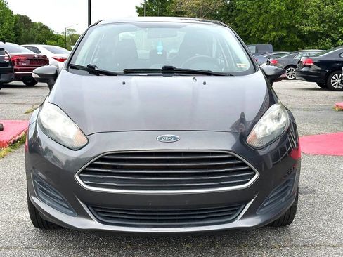 Used 2015 Ford Fiesta SE image 9