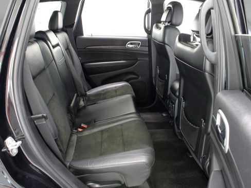 Used 2019 Jeep Grand Cherokee Altitude AWD/4WD image 44
