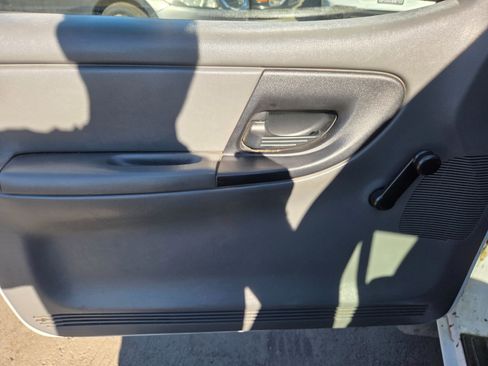 Used 2005 MAZDA B-Series Pickup 2WD Regular Cab B2300 image 8