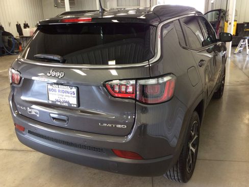 Used 2024 Jeep Compass Limited image 6