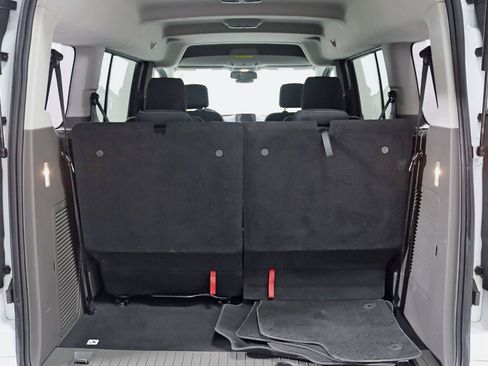 Used 2022 Ford Transit Connect XLT image 30