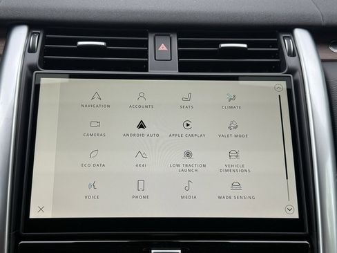 New 2025 Land Rover Discovery Dynamic SE image 25