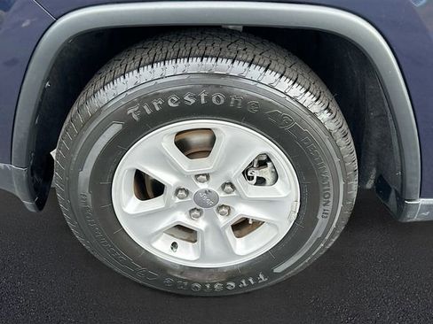 Used 2016 Jeep Grand Cherokee Laredo w/ Quick Order Package 23E image 28