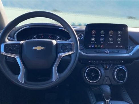 Used 2023 Chevrolet Blazer LT image 11
