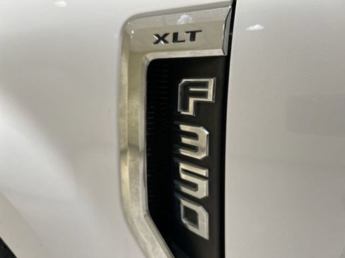 Used 2018 Ford F350 XLT AWD/4WD image 24