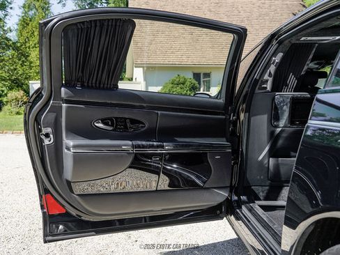 Used 2009 Maybach 62 S RWD image 64