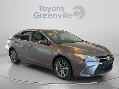 Used 2017 Toyota Camry SE FWD image 8
