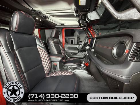 Used 2025 Jeep Wrangler Unlimited Rubicon AWD/4WD image 27