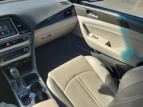 Used 2018 Hyundai Sonata Limited FWD image 11