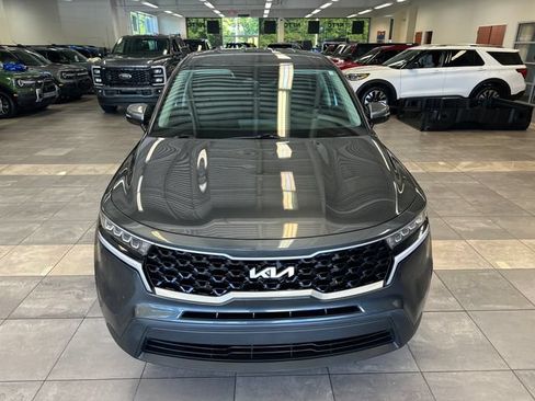 Used 2023 Kia Sorento LX FWD image 19