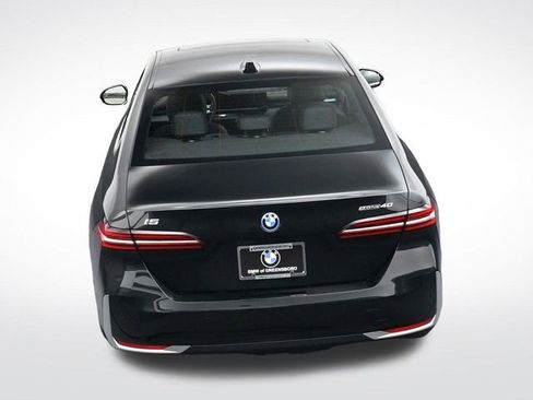 New 2026 BMW i5 eDrive40 image 22