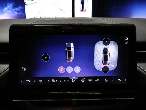 Used 2025 Lincoln Nautilus Reserve w/ Jet Appearance Package image 44