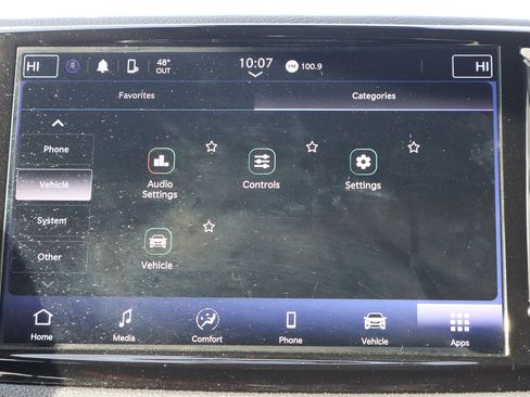 Used 2021 Chrysler Pacifica Touring image 27