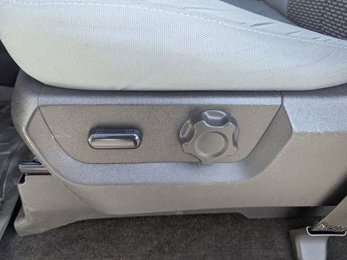 Used 2015 Ford F250 XLT w/ XLT Value Package image 17