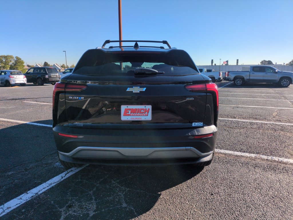 Used 2024 Chevrolet Blazer EV LT AWD/4WD image 4