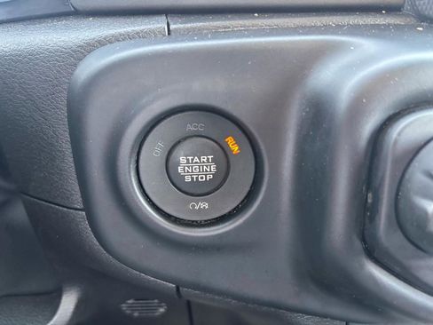 Used 2022 Jeep Wrangler Sport image 20