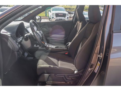 Used 2019 Honda HR-V Sport image 10