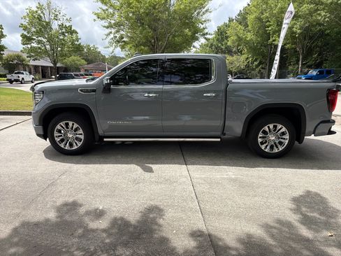 Used 2024 GMC Sierra 1500 Denali AWD/4WD image 9