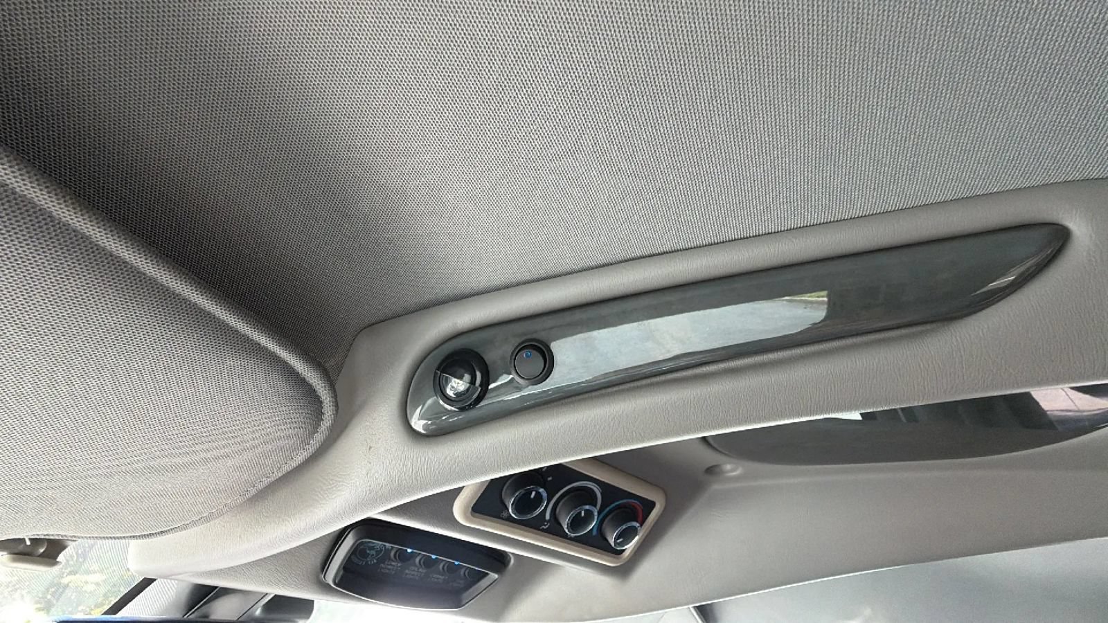 Used 2019 GMC Savana 2500 w/ Enhanced Convenience Package RWD image 44
