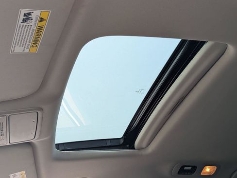 Used 2025 Honda Odyssey EX-L image 25