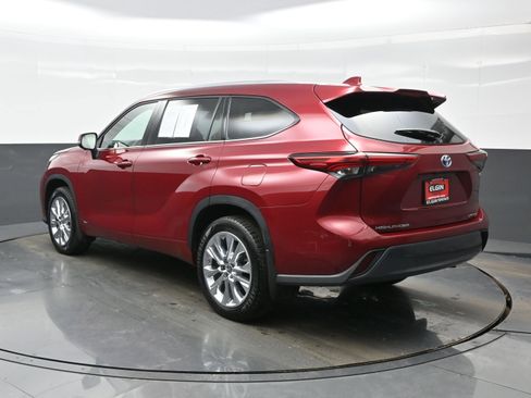 Used 2023 Toyota Highlander Limited image 4