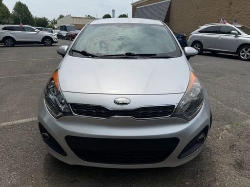 Used 2013 Kia Rio EX w/ Convenience Pkg FWD image 2