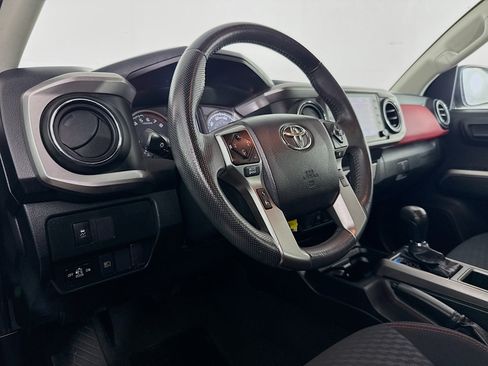 Used 2021 Toyota Tacoma SR5 RWD image 20