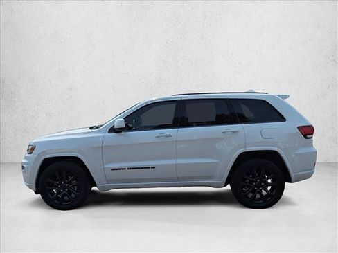 Used 2022 Jeep Grand Cherokee Laredo X AWD/4WD image 9