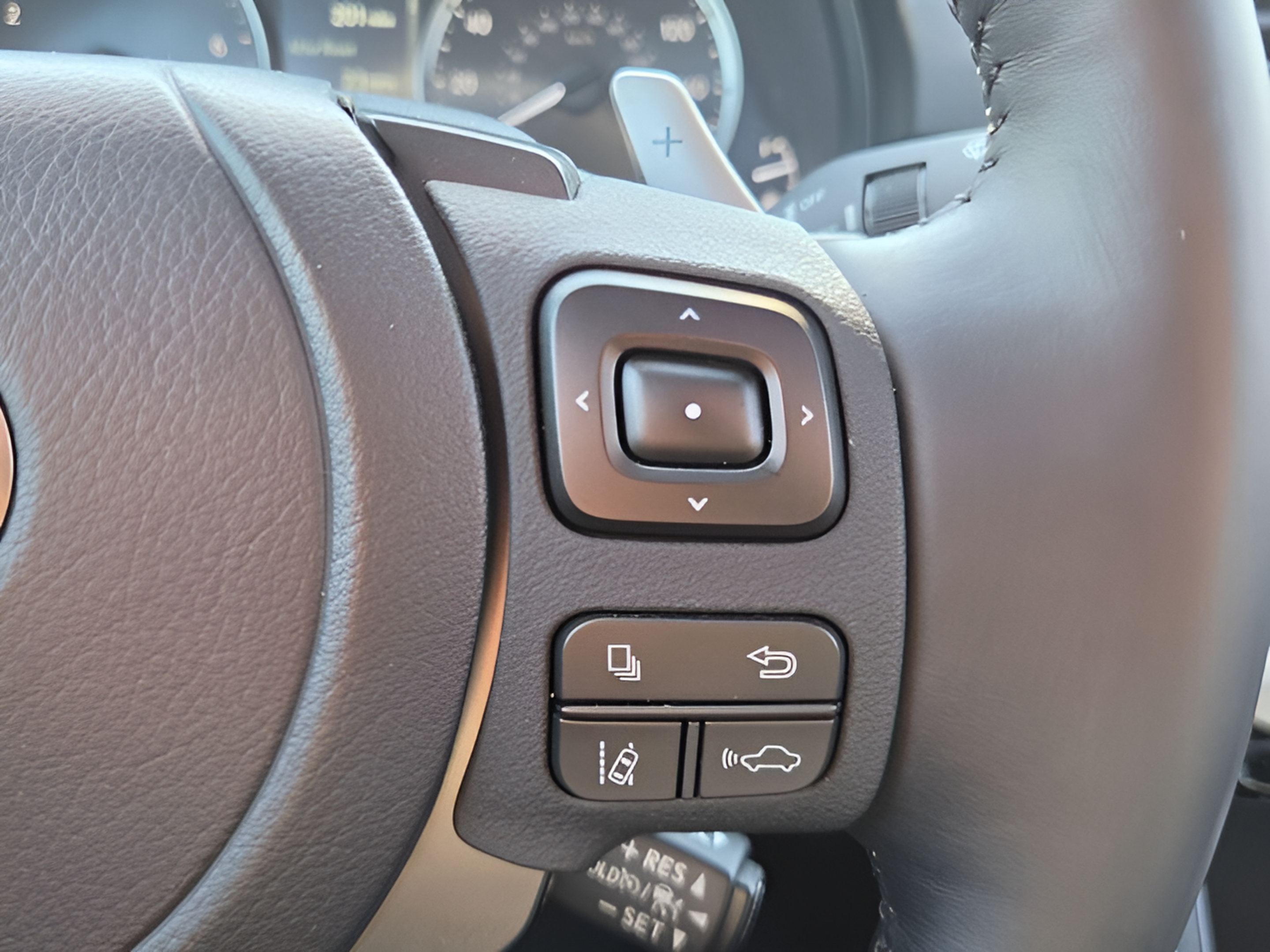 Used 2025 Lexus IS 350 F Sport w/ Accessory Package RWD image 25