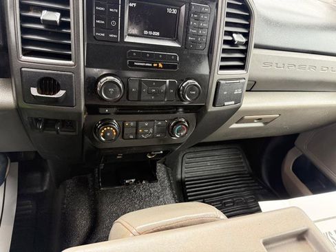 Used 2018 Ford F450 XL w/ Power Equipment Group image 18