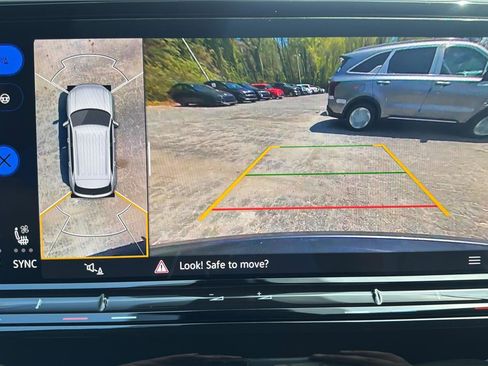 Used 2025 Volkswagen Atlas Cross Sport SEL Premium R-Line image 21