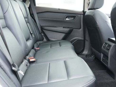 Used 2023 Nissan Rogue SL w/ SL Premium Package image 20