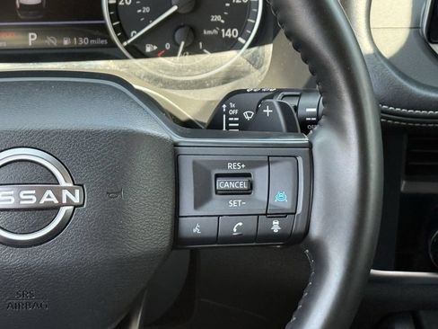 Used 2025 Nissan Rogue SV AWD/4WD image 14