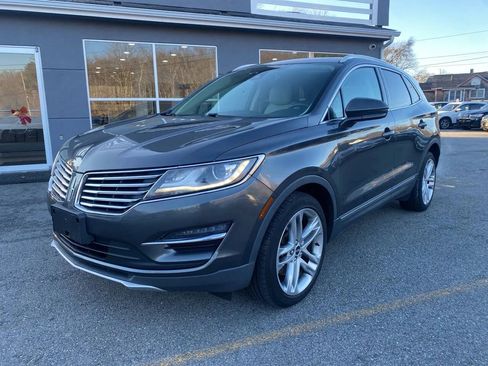 Used 2017 Lincoln MKC Reserve w/ Lincoln MKC Climate Package image 2