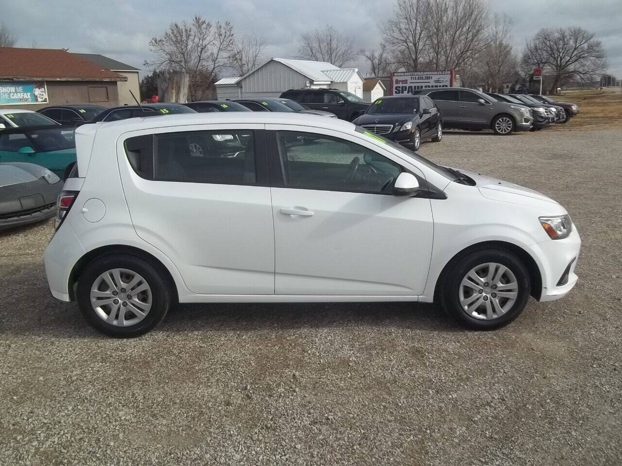 Used 2017 Chevrolet Sonic LT FWD image 7
