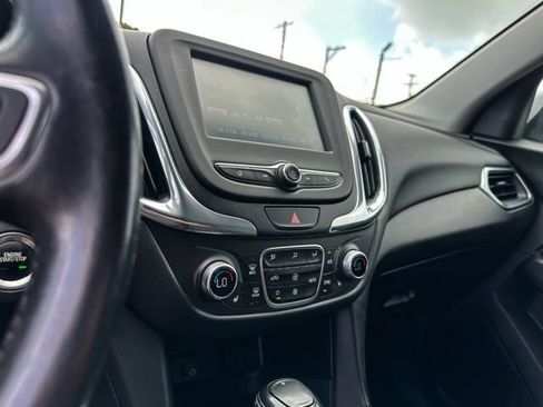 Used 2018 Chevrolet Equinox LT FWD image 18