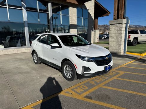 Certified 2024 Chevrolet Equinox LT image 3