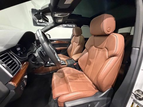 Used 2021 Audi Q5 Prestige w/ Prestige Package AWD/4WD image 22