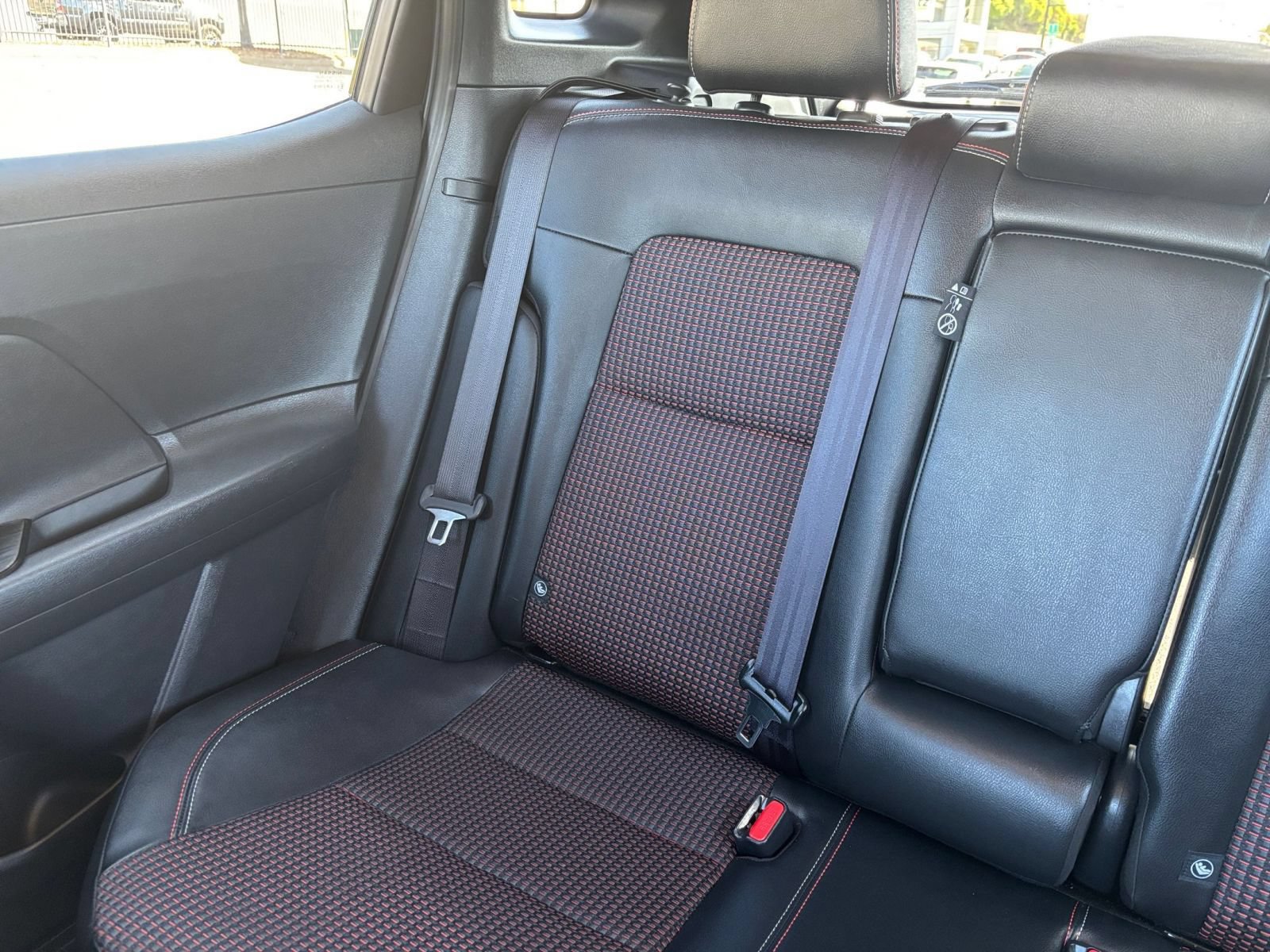 Used 2026 Nissan Kicks SR AWD/4WD image 37