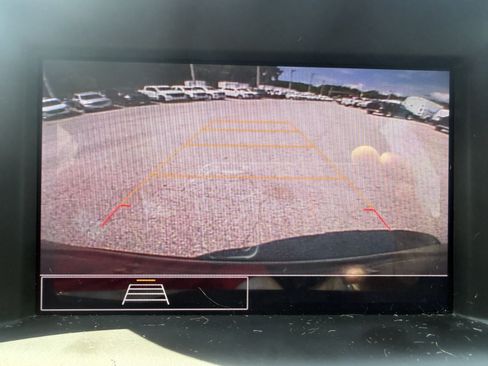 Used 2024 GMC Terrain SLE FWD image 18