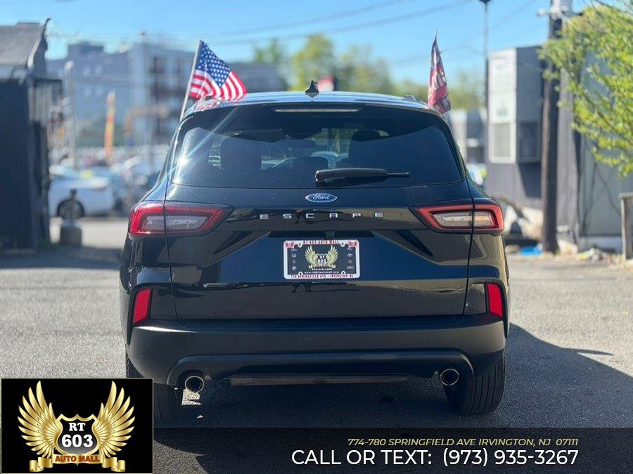Used 2025 Ford Escape ST-Line Select AWD/4WD image 5