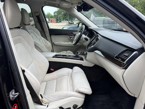 Used 2016 Volvo XC90 T6 Momentum w/ Vision Package AWD/4WD image 19